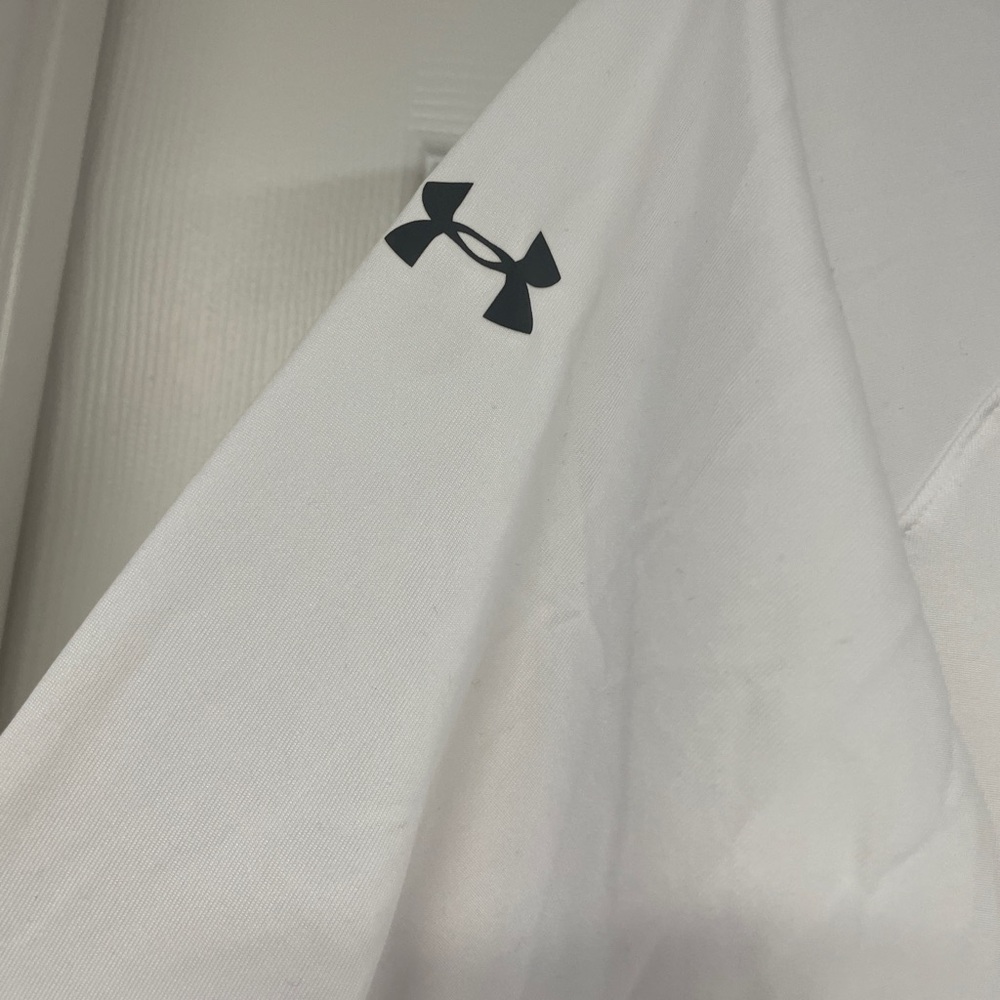 NWT Under Armour White Quarter-Zip Pullover - Picture 3 of 5